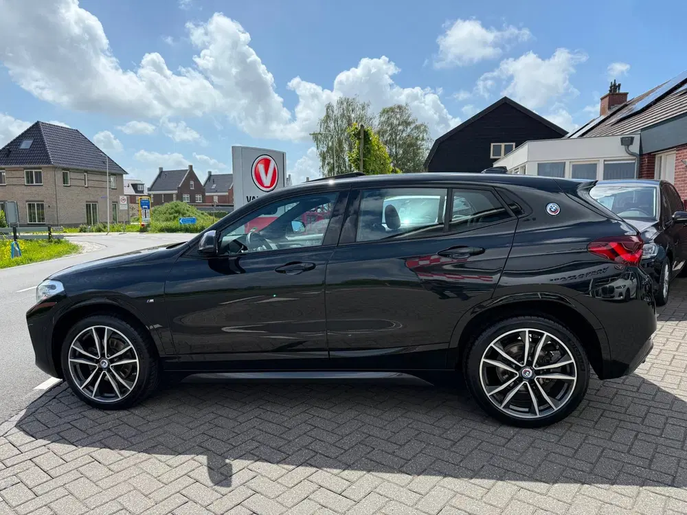 BMW X2 SDrive18i Business Edition Plus uit 2022, foto 10