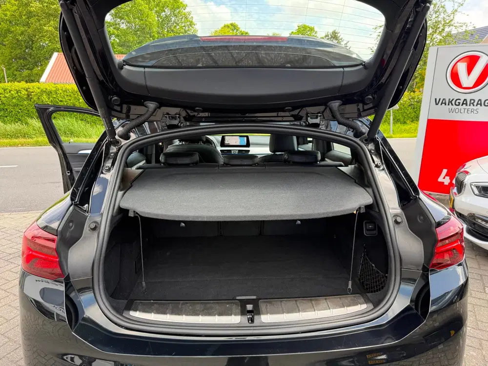 BMW X2 SDrive18i Business Edition Plus uit 2022, foto 19