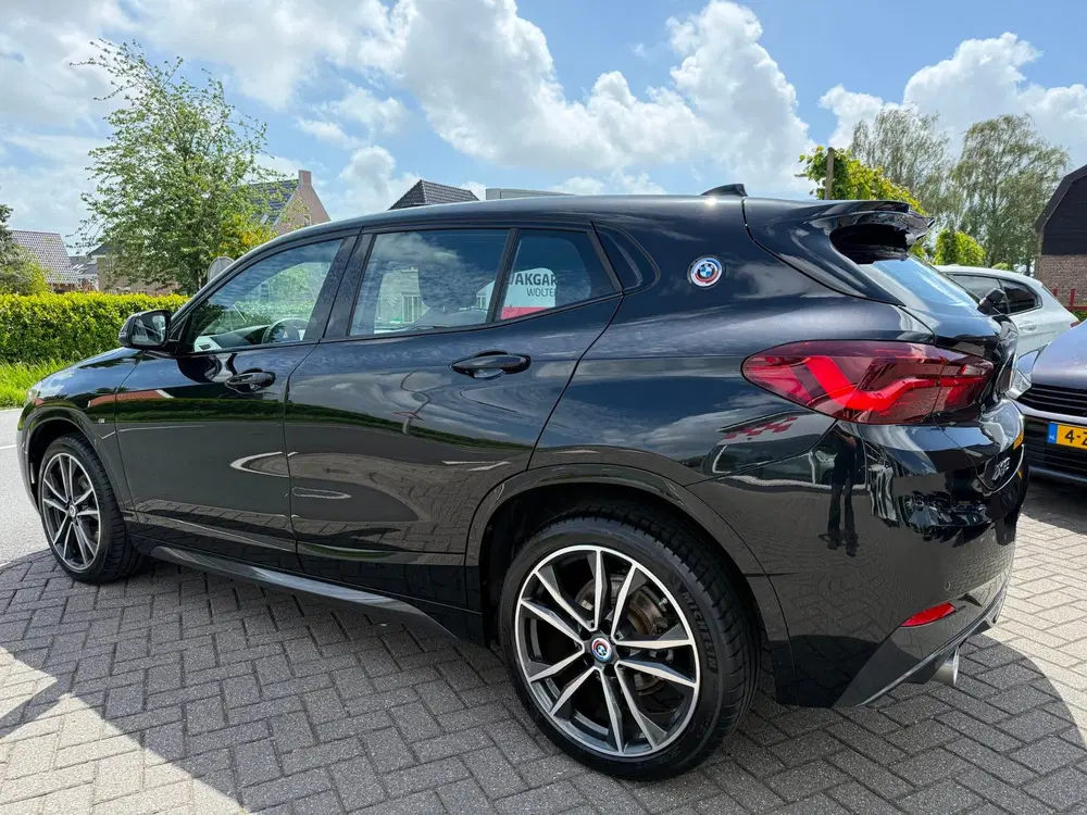 BMW X2 SDrive18i Business Edition Plus uit 2022, foto 9
