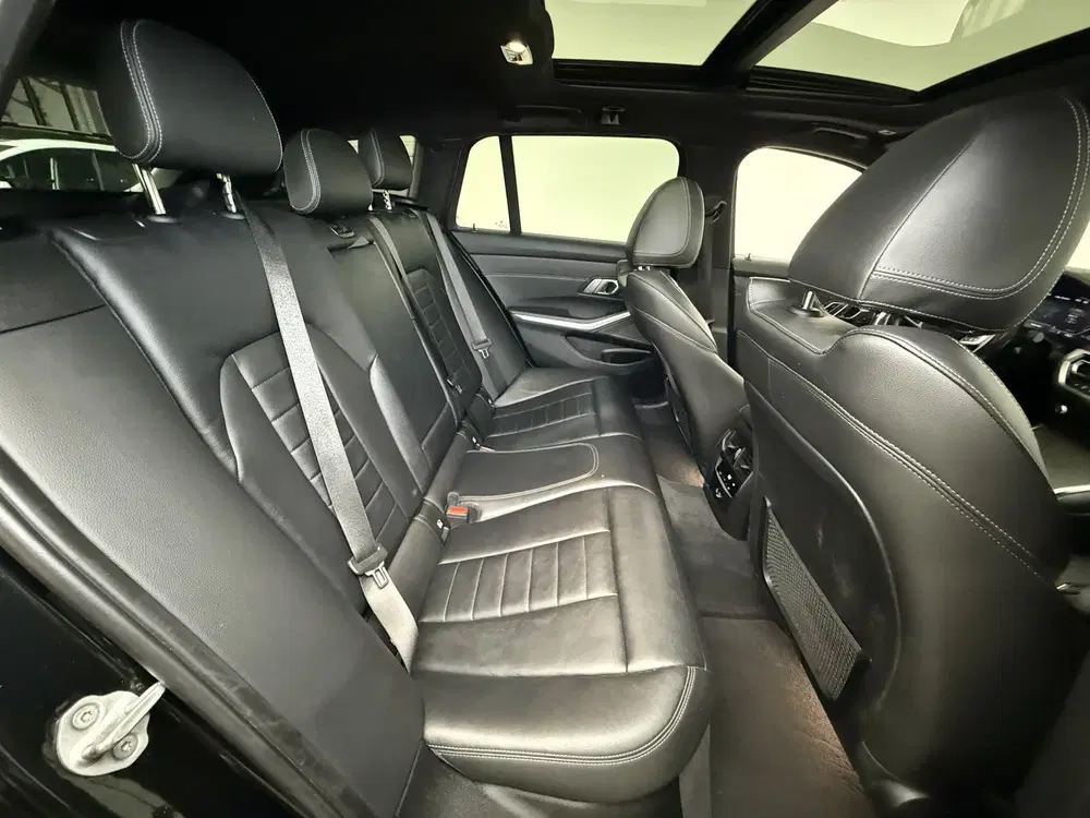 BMW 3-serie 3 Serie Touring M340i xDrive High Executiv uit 2020, foto 12