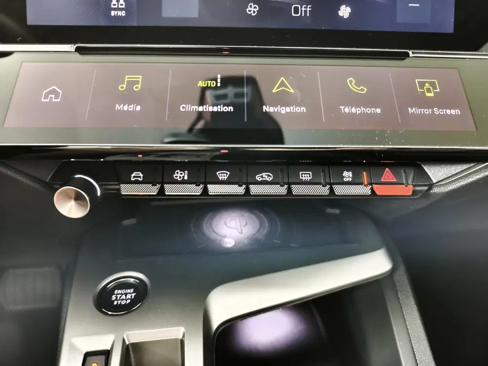 Peugeot 308 1.2 Hybrid 145 e-DCS6 Allure uit 2025, foto 13