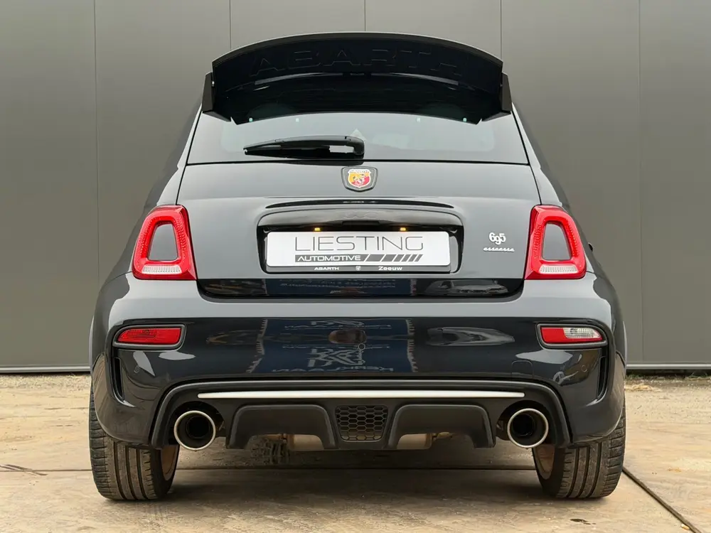 Abarth 695 uit 2021, foto 14