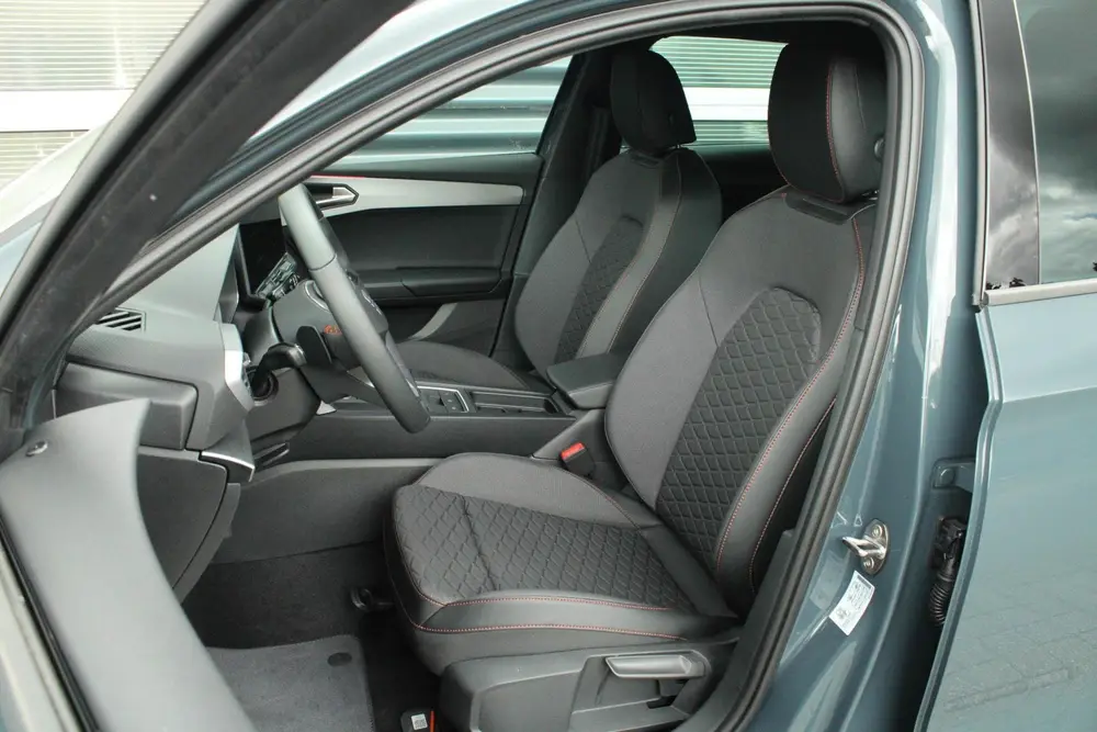SEAT Leon 1.5 TSI e-Hybrid 204pk FR Business uit 2026, foto 4