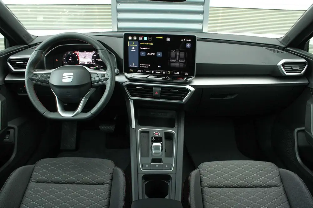 SEAT Leon 1.5 TSI e-Hybrid 204pk FR Business uit 2026, foto 5