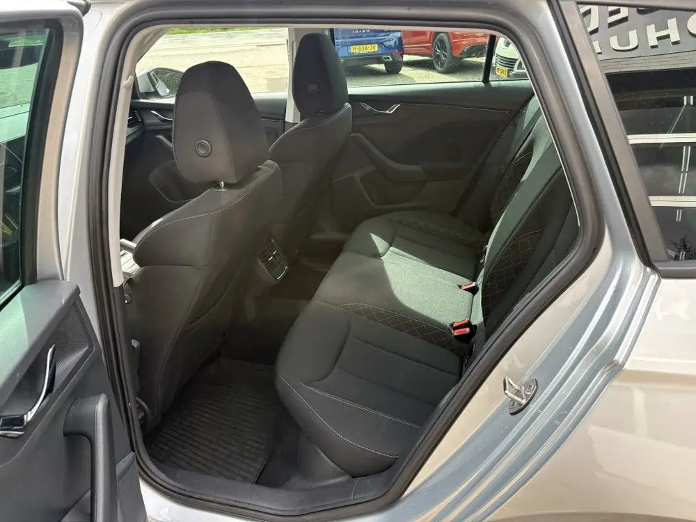 Skoda Kamiq 1.0 TSI Style (bj 2019) uit 2019, foto 16