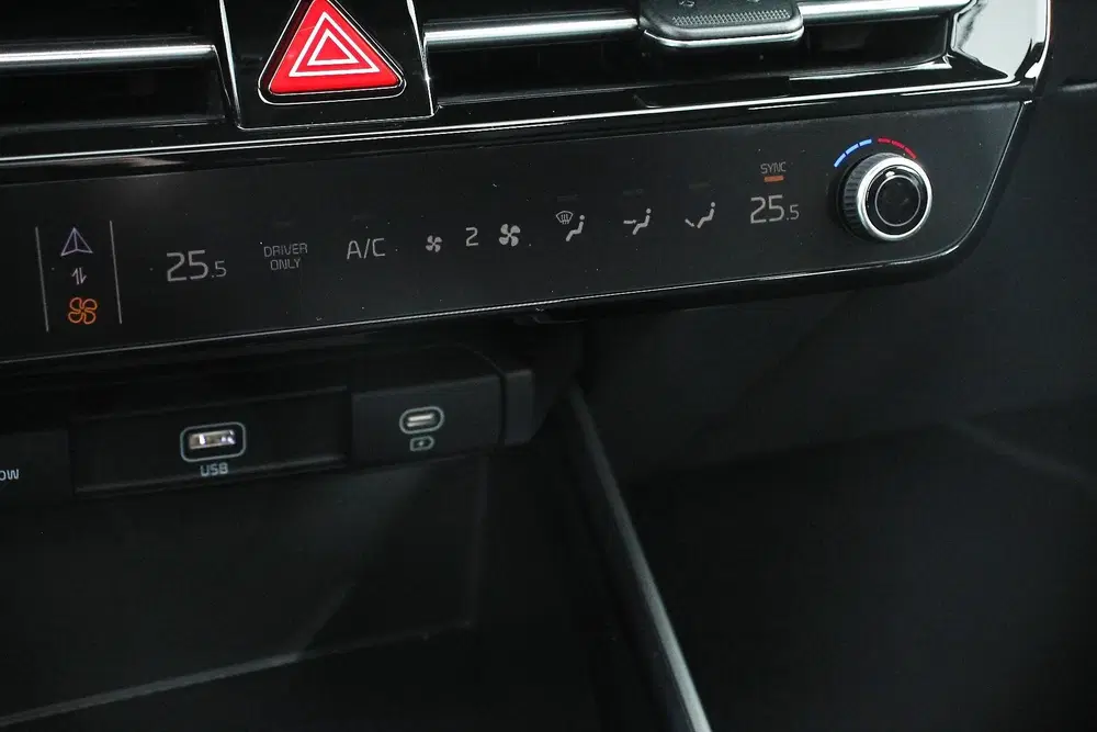Kia Niro DynamicPlusLine 64.8 kWh Nieuw Model Navig uit 2023, foto 17