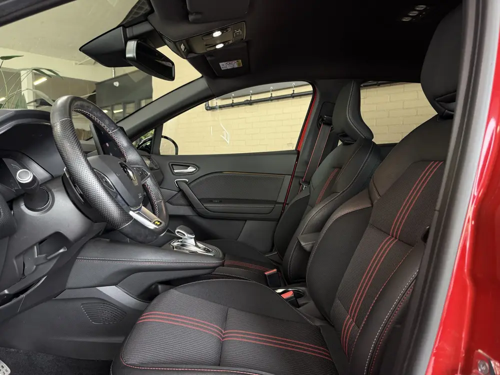 Renault Captur 1.3 TCe 140 R.S. Line uit 2021, foto 6