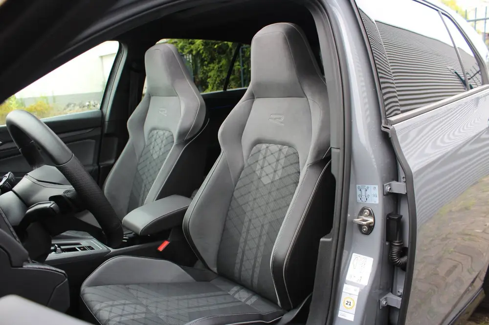 Volkswagen Golf 1.5 eTSI 3x R-Line | Panoramadak | Harman Ka uit 2021, foto 3