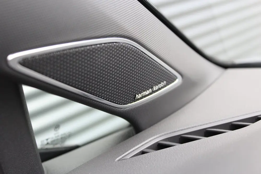 Volkswagen Golf 1.5 eTSI 3x R-Line | Panoramadak | Harman Ka uit 2021, foto 9