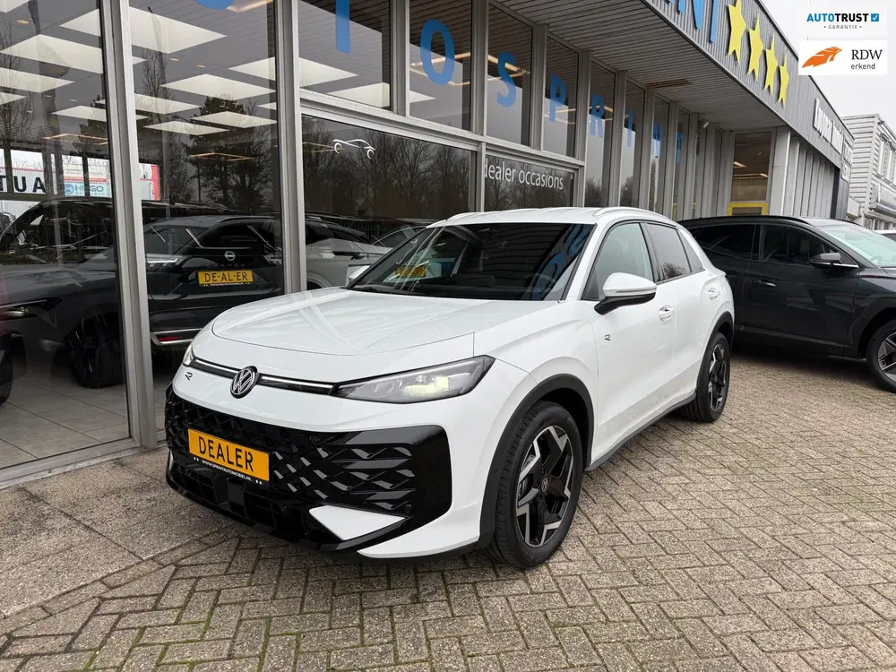 Volkswagen T-Roc 1.5 eTSI R-Line MODEL 2026 Business 150PK / uit 2025