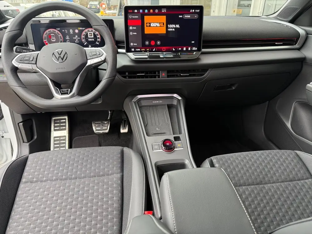 Volkswagen T-Roc 1.5 eTSI R-Line MODEL 2026 Business 150PK / uit 2025, foto 14