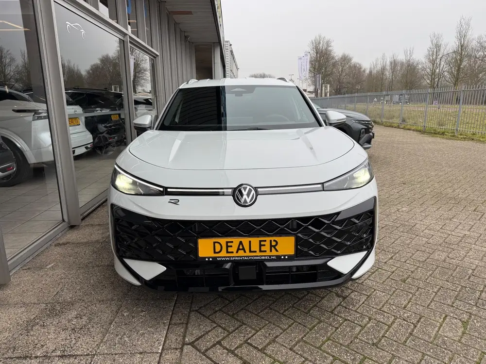 Volkswagen T-Roc 1.5 eTSI R-Line MODEL 2026 Business 150PK / uit 2025, foto 2
