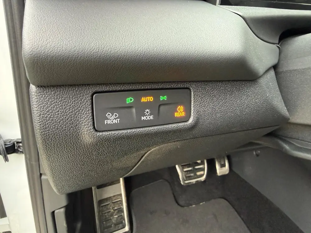 Volkswagen T-Roc 1.5 eTSI R-Line MODEL 2026 Business 150PK / uit 2025, foto 9
