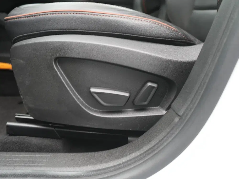 Renault Captur TCe 155 EDC Initiale Paris uit 2019, foto 14