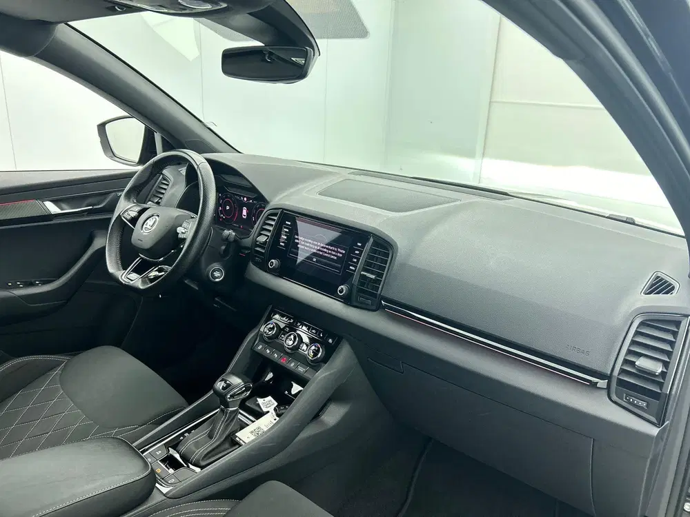 Skoda Karoq 1.5 TSI ACT Sportline Business uit 2021, foto 17