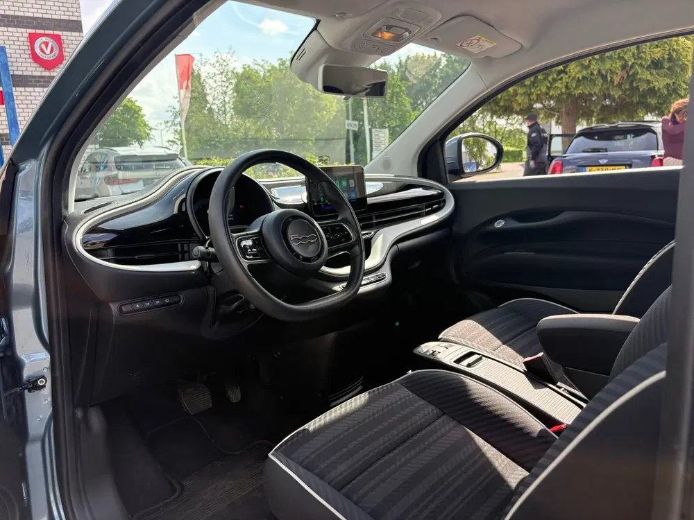 Fiat 500 3+1 Passion 42 kWh (BOVAG uit 2021, foto 6