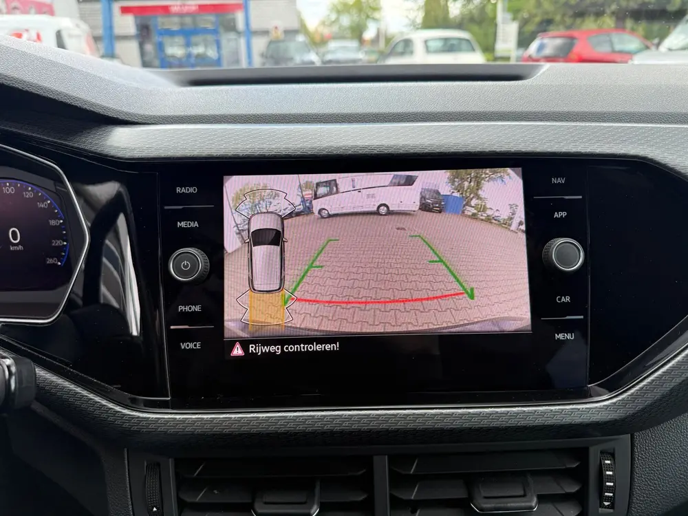 Volkswagen T-Cross 1.0 TSI R-Line Automaat (BOVAG/RIJKLAARPR uit 2022, foto 16