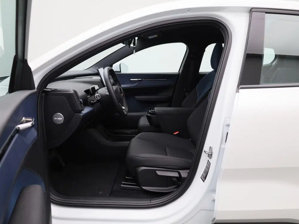 Volvo EX30 Single Motor Extended Range Core 69Kwh uit 2024, foto 9