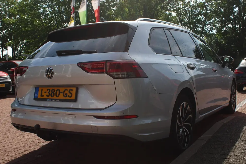 VOLKSWAGEN Golf Variant 1.0 eTSI Aut. *Life* | Trekhaak | Ca uit 2021, foto 5