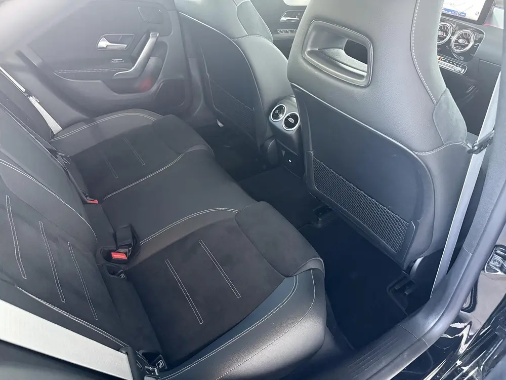 Mercedes-Benz CLA 180 Business Solution AMG uit 2025, foto 11