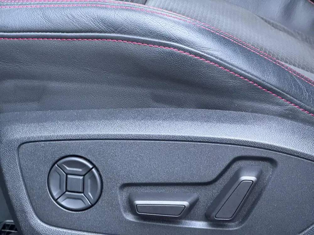 Audi Q3 45 TFSI e S Edition Pano uit 2022, foto 14