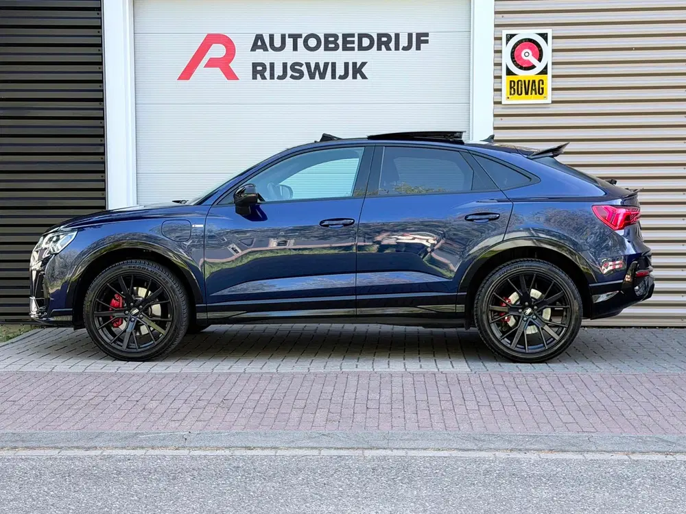 Audi Q3 45 TFSI e S Edition Pano uit 2022, foto 2