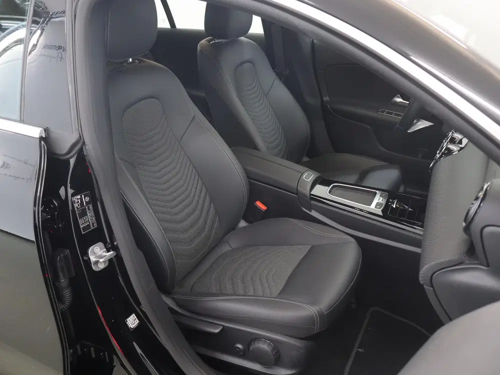 Mercedes-Benz CLA 180 Star Edition uit 2025, foto 10