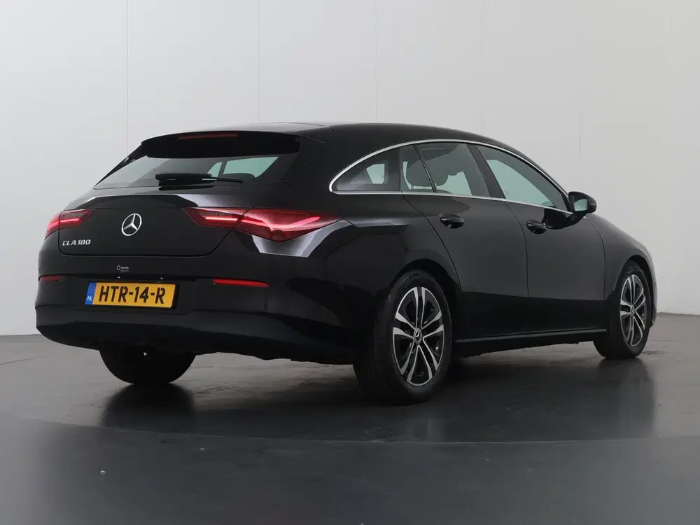 Mercedes-Benz CLA 180 Star Edition uit 2025, foto 2