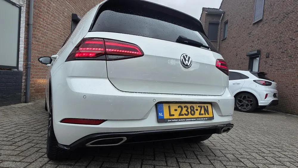 Volkswagen Golf 1.0 TSI Highline R-Line 115pk Navi, Camera uit 2020, foto 10