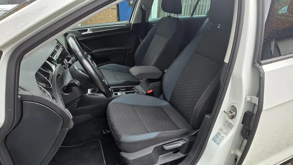 Volkswagen Golf 1.0 TSI Highline R-Line 115pk Navi, Camera uit 2020, foto 14