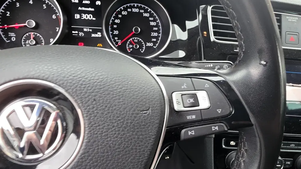 Volkswagen Golf 1.0 TSI Highline R-Line 115pk Navi, Camera uit 2020, foto 20