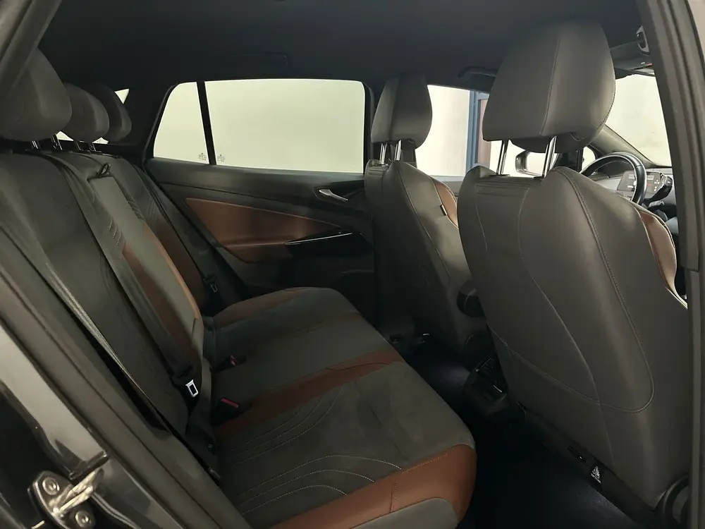 Volkswagen ID.4 Life 77 kWh Camera Sfeerverlichting Stoelver uit 2021, foto 18