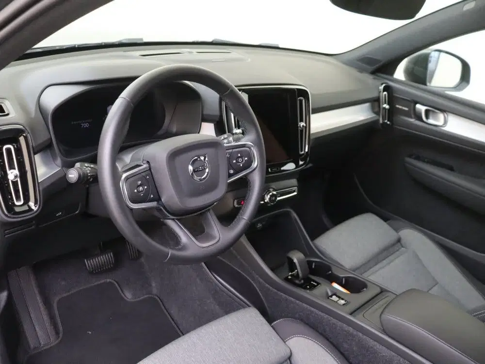 Volvo XC40 B3 Core uit 2025, foto 17