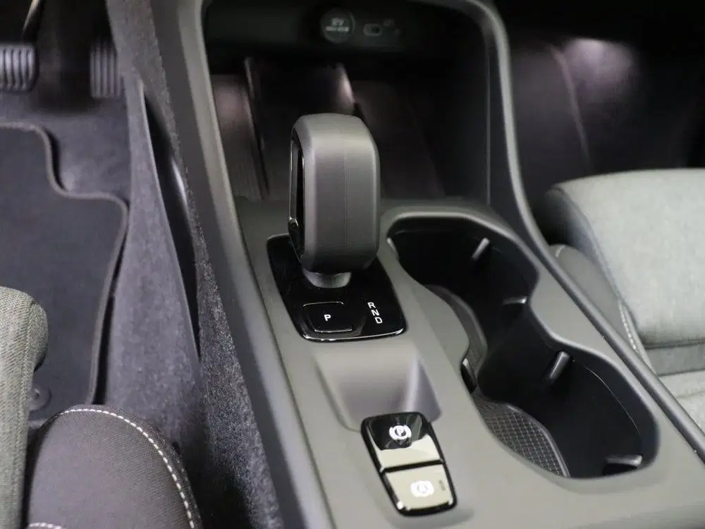 Volvo XC40 B3 Core uit 2025, foto 19