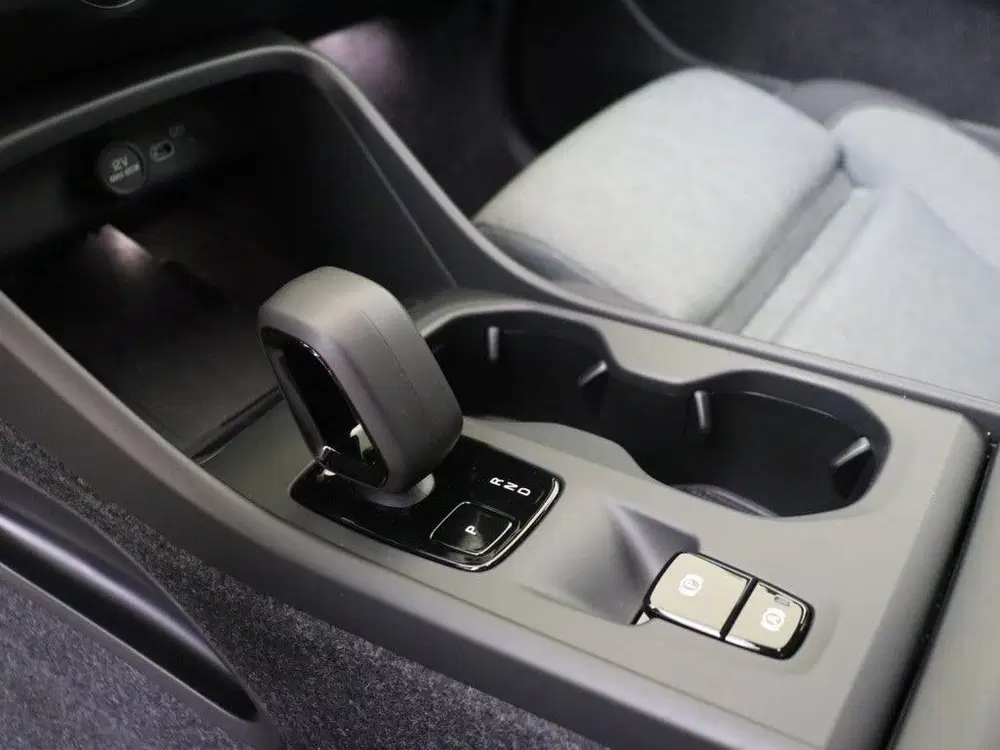 Volvo XC40 B3 Core uit 2025, foto 20