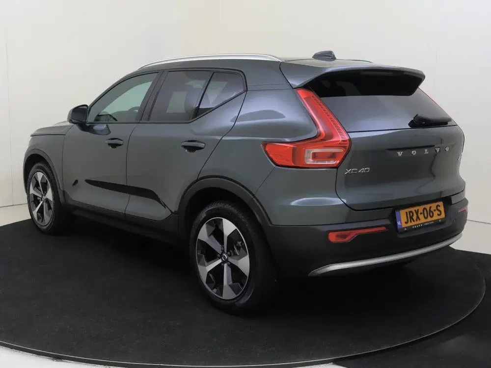 Volvo XC40 B3 Core uit 2025, foto 4