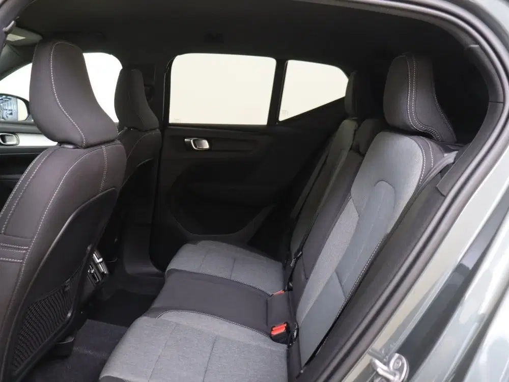 Volvo XC40 B3 Core uit 2025, foto 9