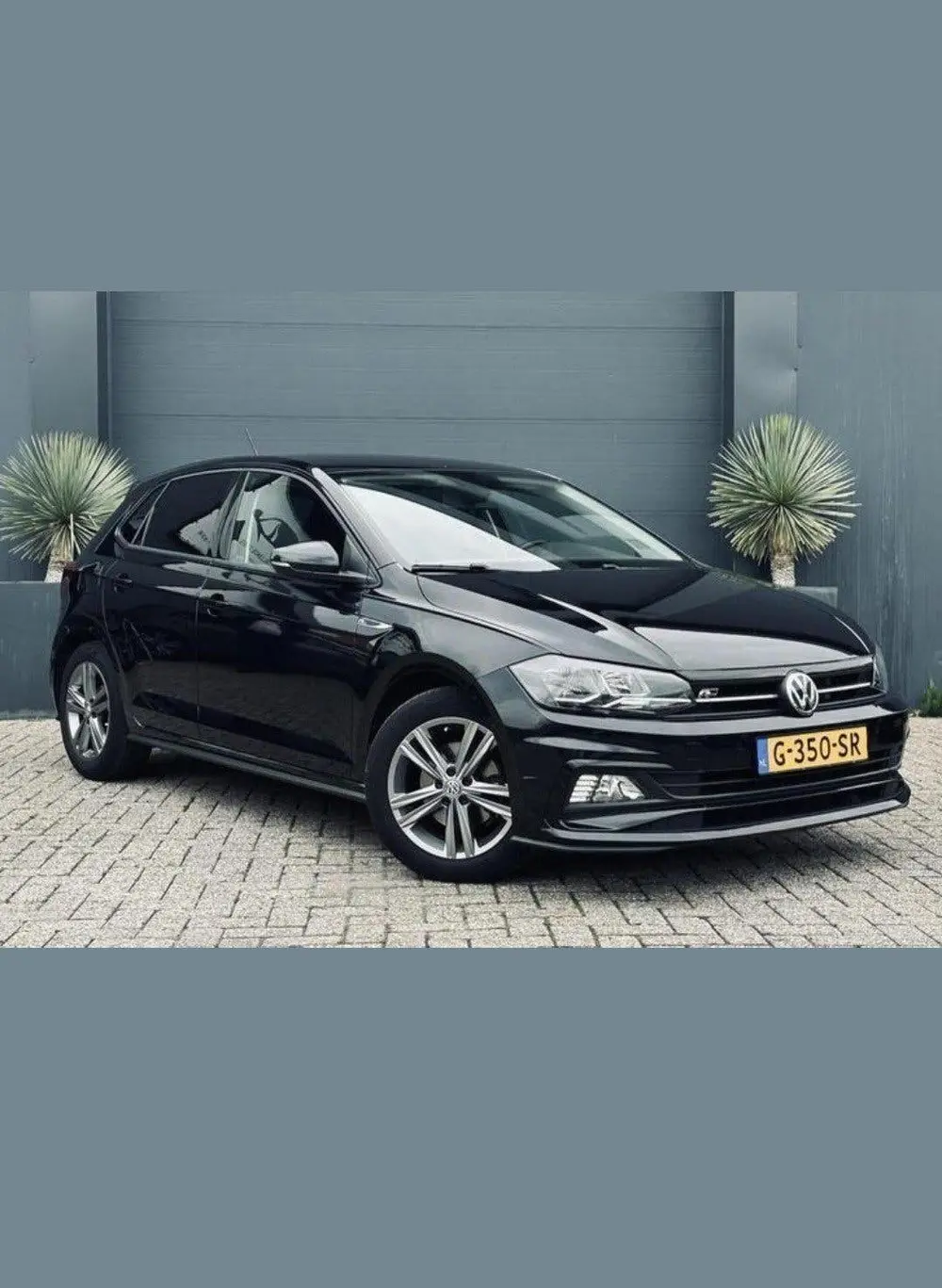 Volkswagen Polo 1.0 TSI 115pk R-Line  2019 Zwart 176.000km N uit 2019