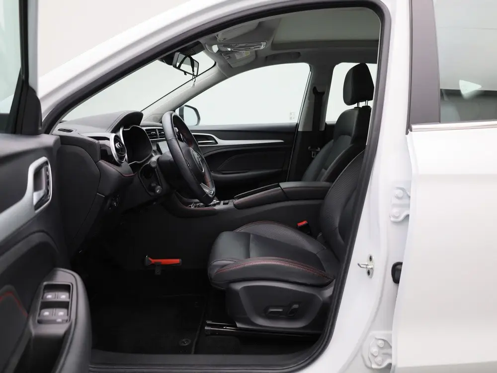MG ZS EV Standard Range Luxury 50 kWh | Apple Carplay/Androi uit 2022, foto 9