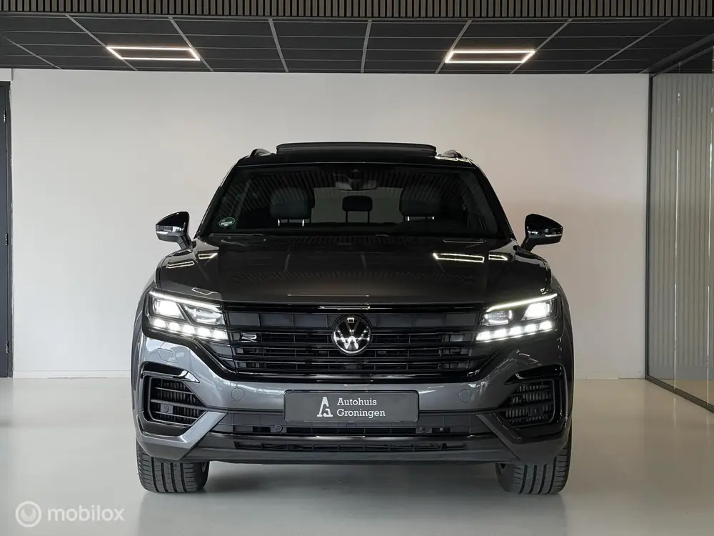 Volkswagen Touareg 3.0 TSI Hybrid R-Line | Pano | Luchtverin uit 2020, foto 16