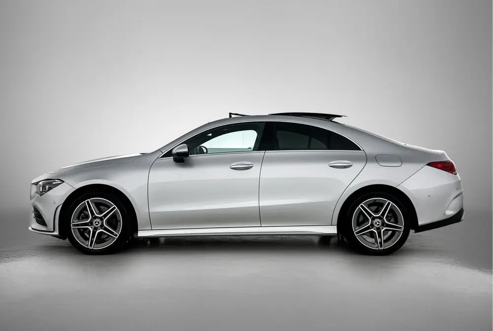 Mercedes-Benz CLA Klasse 250 e AMG Plug-In Hybride uit 2022, foto 3
