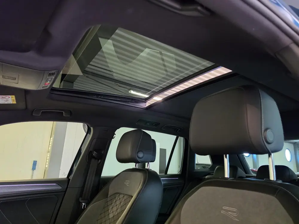 Volkswagen Tiguan 1.5 TSI R-Line Business+ | Panoramadak | C uit 2021, foto 10