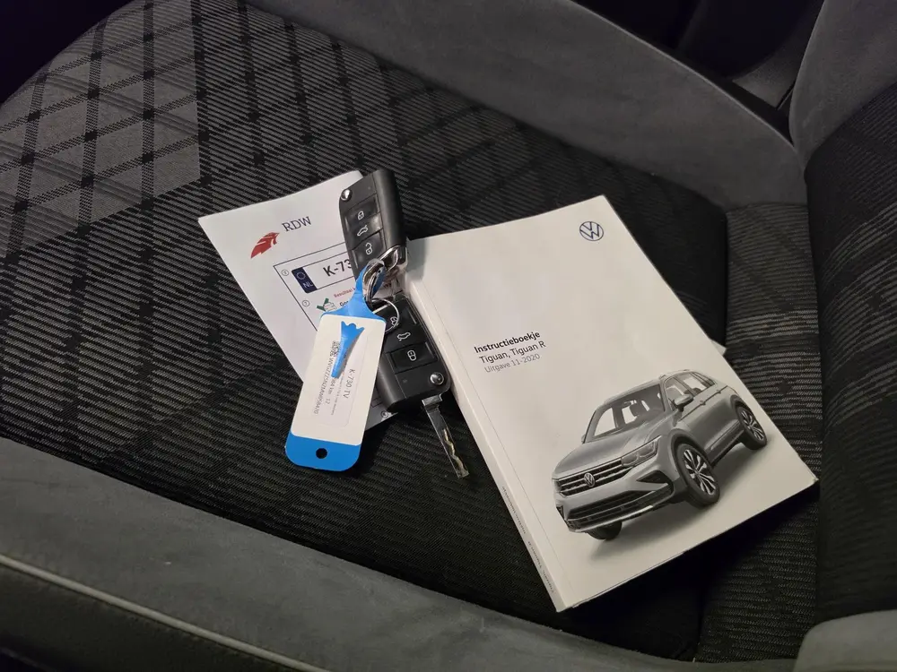 Volkswagen Tiguan 1.5 TSI R-Line Business+ | Panoramadak | C uit 2021, foto 18
