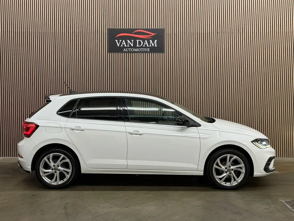 Volkswagen Polo 1.0 TSI R-Line 2022 DSG IQ-LIGHT CAMERA CRUI uit 2022, foto 9