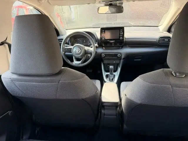 Toyota Yaris 1.5 Hybrid Active uit 2023, foto 10