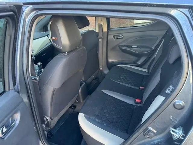 Nissan Micra 1.0 IG-T N-Design uit 2022, foto 12