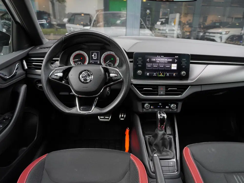 Skoda Kamiq TSI 110 DSG Monte Carlo AUTOMAAT uit 2024, foto 2