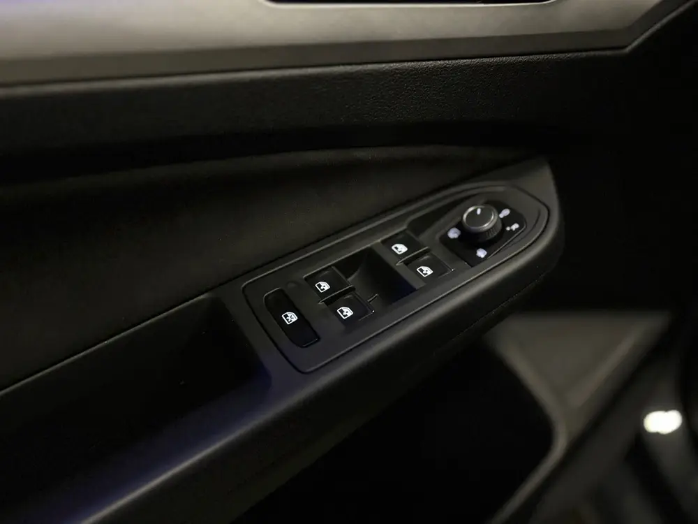 Volkswagen Golf 8.5 1.5 eTSI |Cam|ACC|Sfeerverlichting|Trekh uit 2024, foto 14