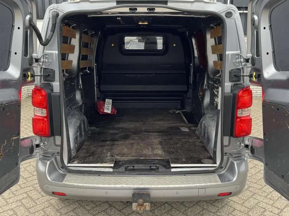 Citroën Jumpy Citroen Jumpy 2.0 BlueHDI 120pk M Driver T uit 2020, foto 6