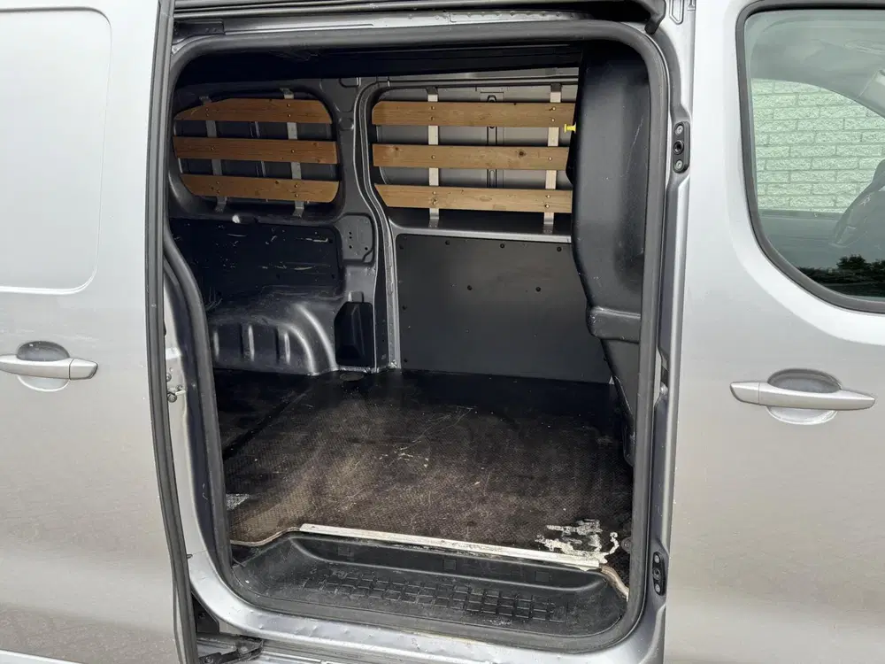 Citroën Jumpy Citroen Jumpy 2.0 BlueHDI 120pk M Driver T uit 2020, foto 7